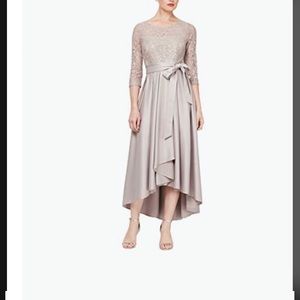 Alex Evenings gown size 12 NWT color: buff